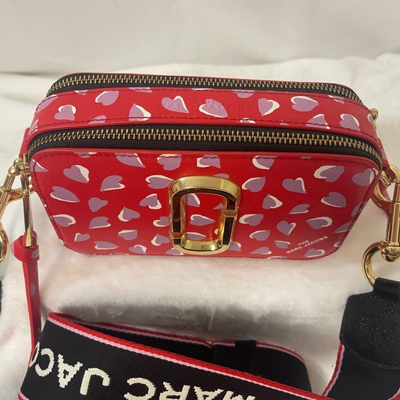Marc Jacobs Red Heart Print Crossbody Bag - Picture 4 of 11